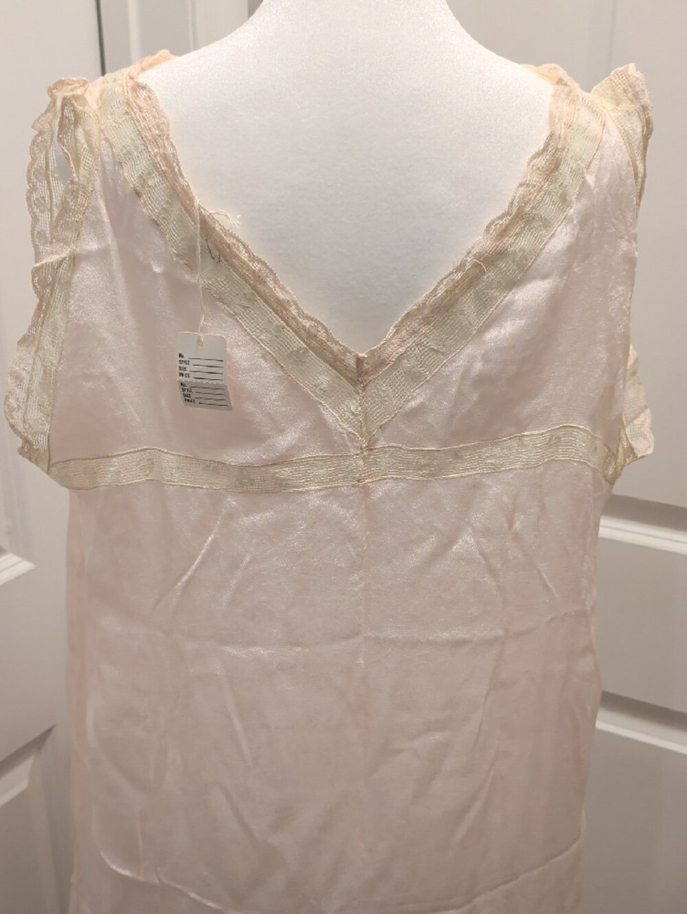 VINTAGE Size 20 - 1X Stunning Carter's Pale Pink Lace-Trim Sleep Chemise - Picture 7 of 16